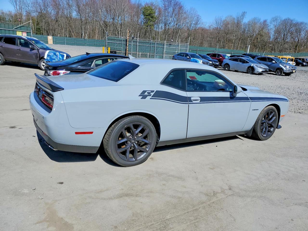 2022 Dodge Challenger R - zdjęcie 3