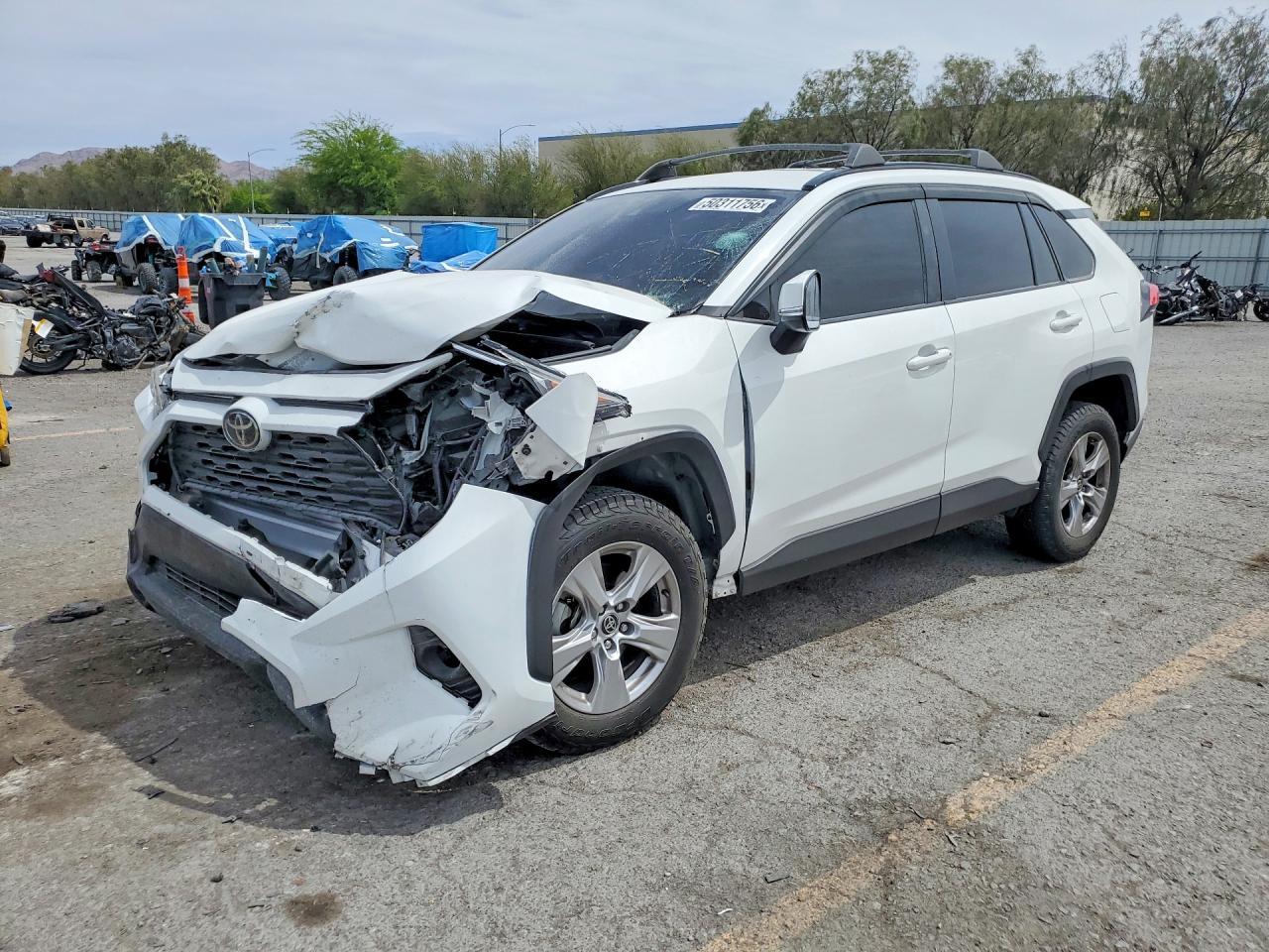 2020 Toyota Rav4 Xle - zdjęcie główne