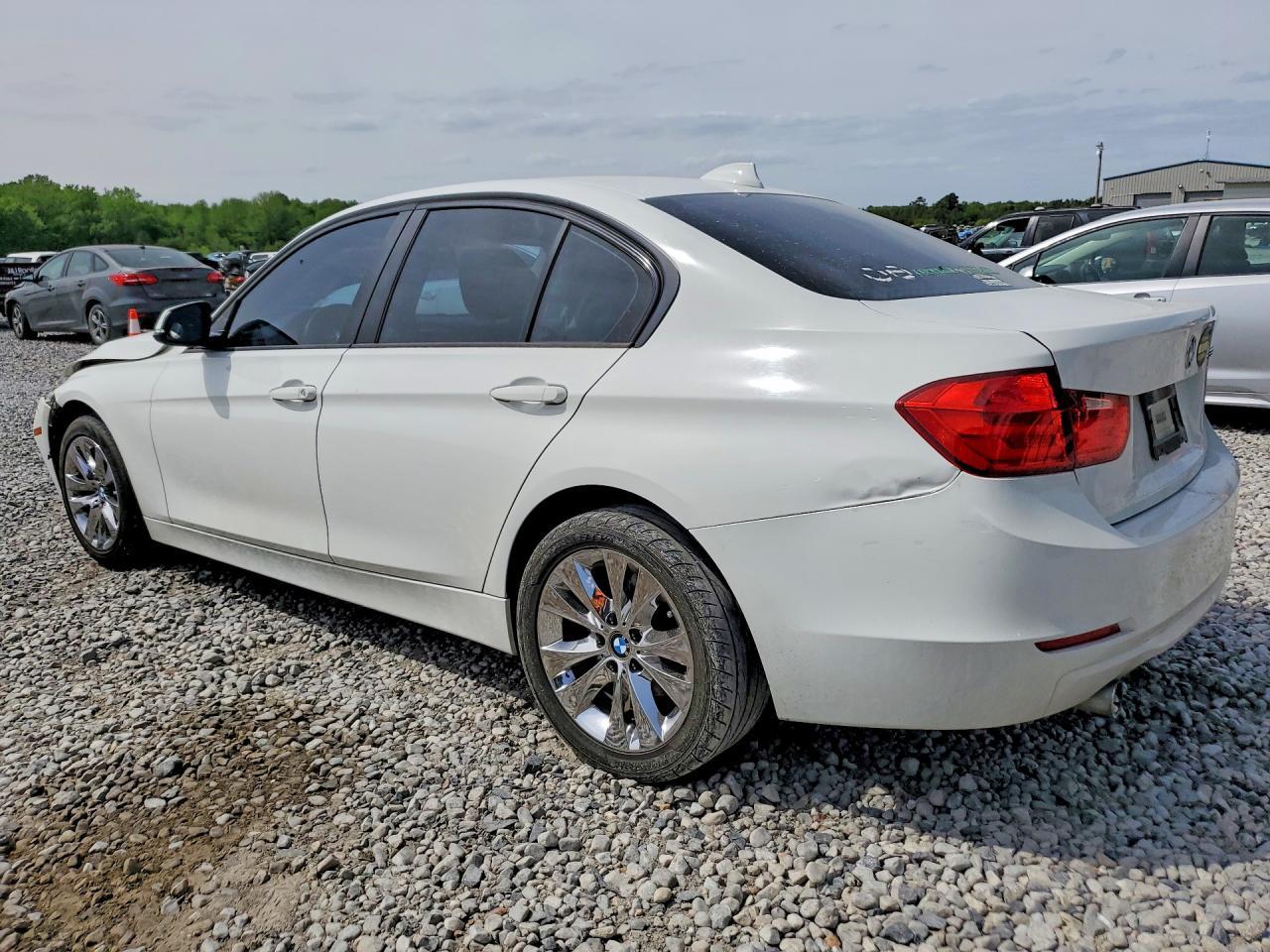 2015 BMW 320 I - zdjęcie 2