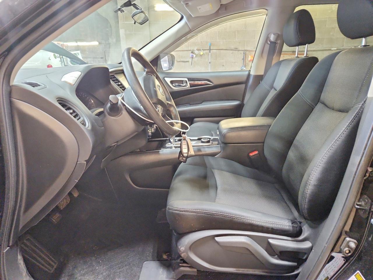 2020 Nissan Pathfinder S - zdjęcie 7