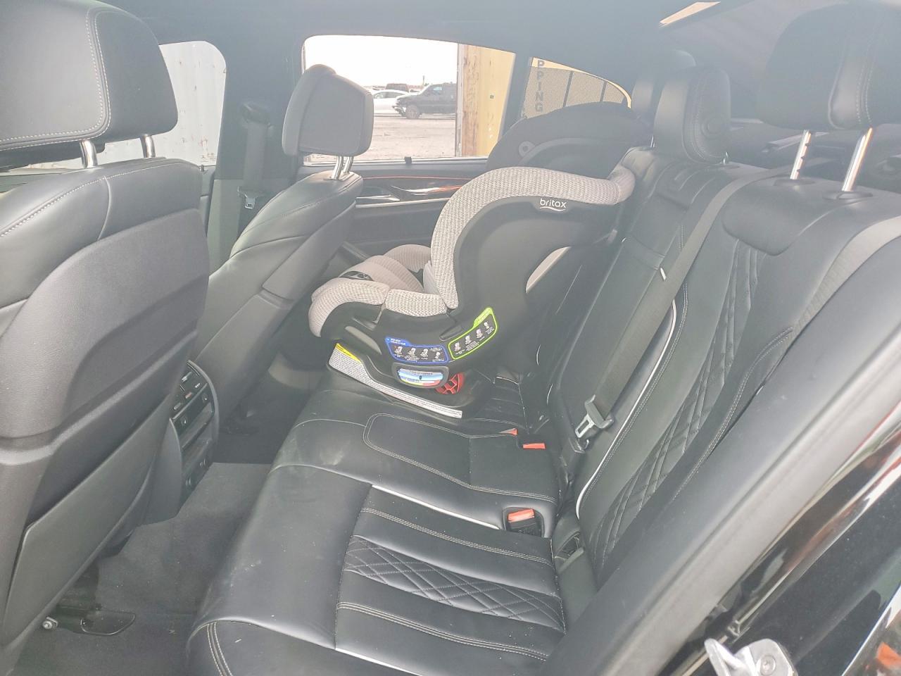2018 BMW M550Xi - zdjęcie 10