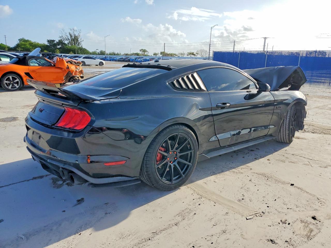 2018 Ford Mustang Gt - zdjęcie 3