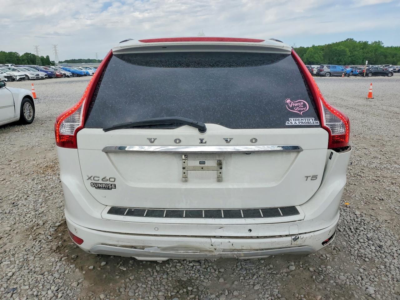 2017 Volvo Xc60 T5 Dynamic - zdjęcie 6