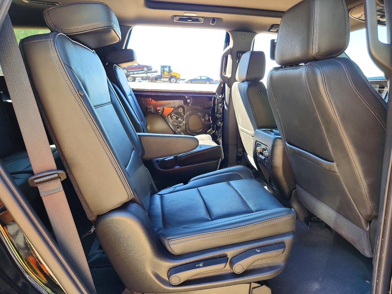 2021 GMC Yukon Denali - zdjęcie 11