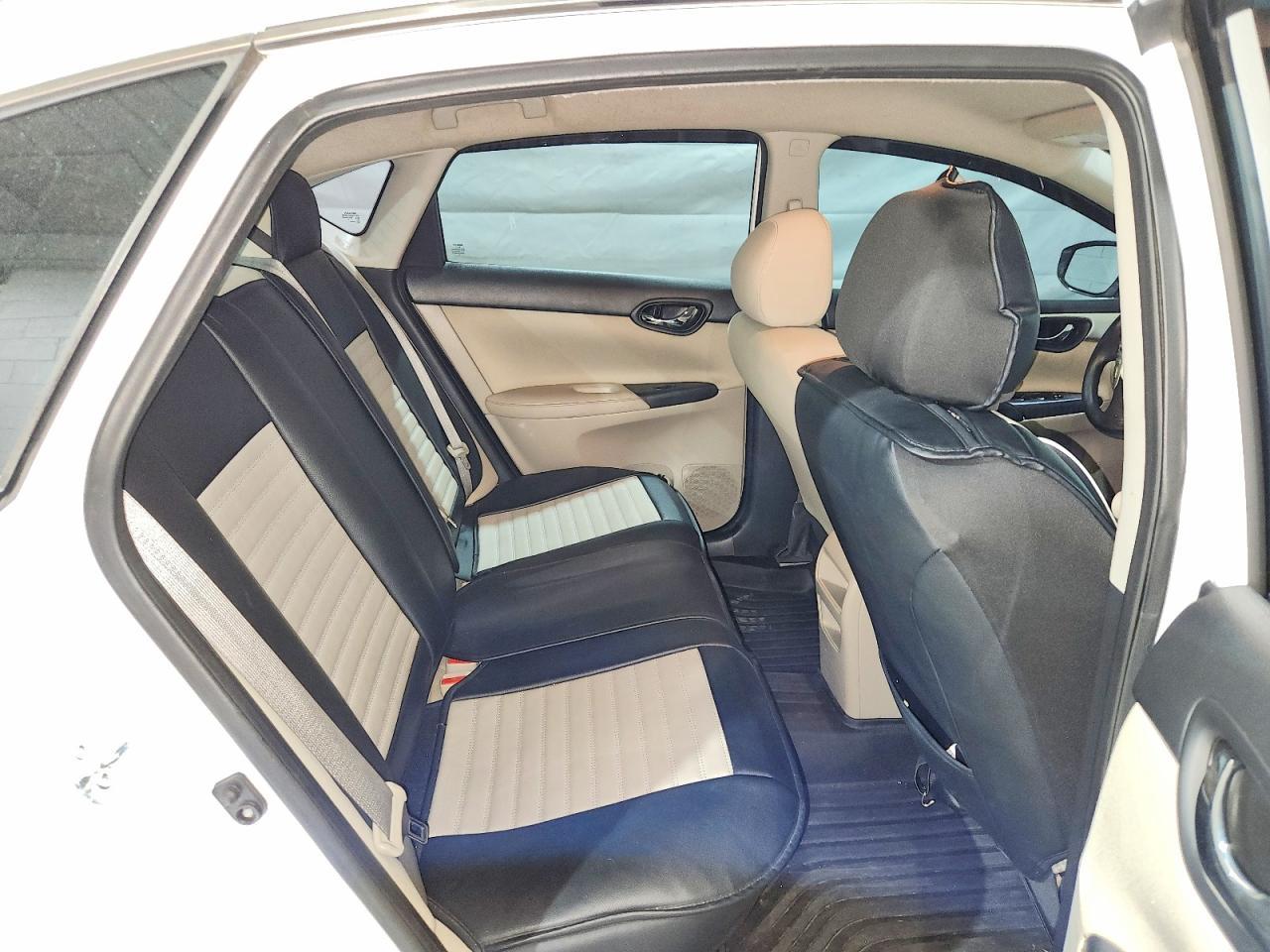 2017 Nissan Sentra S - zdjęcie 10
