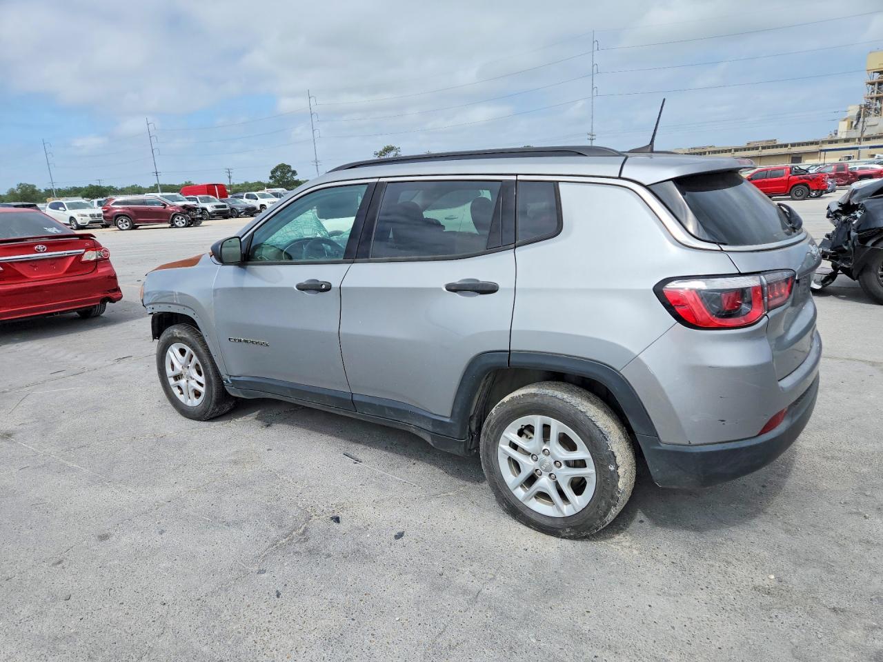 2020 Jeep Compass Sport - zdjęcie 2