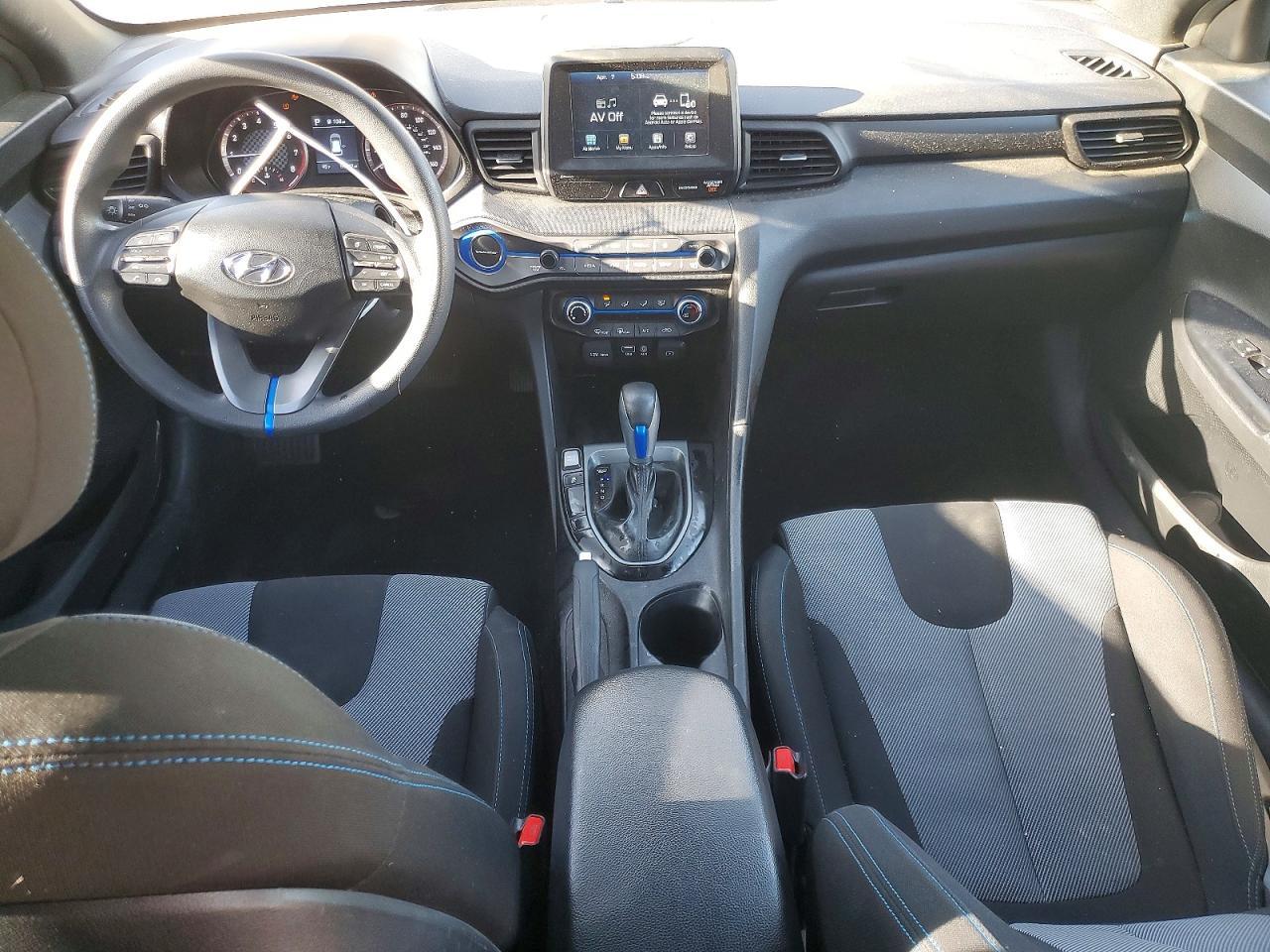 2020 Hyundai Veloster 2.0L - zdjęcie 8