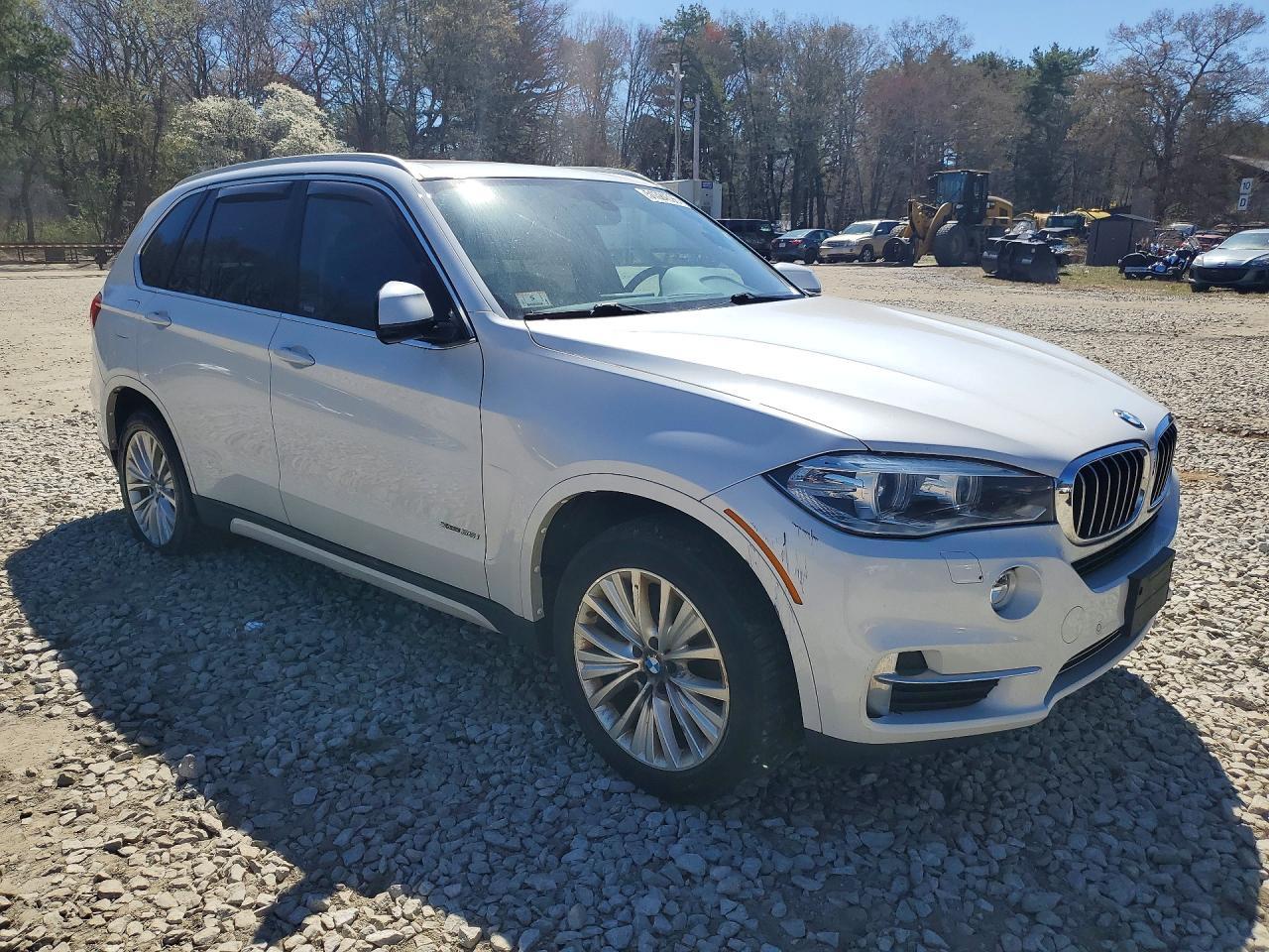 2016 BMW X5 xDrive35I - zdjęcie 4