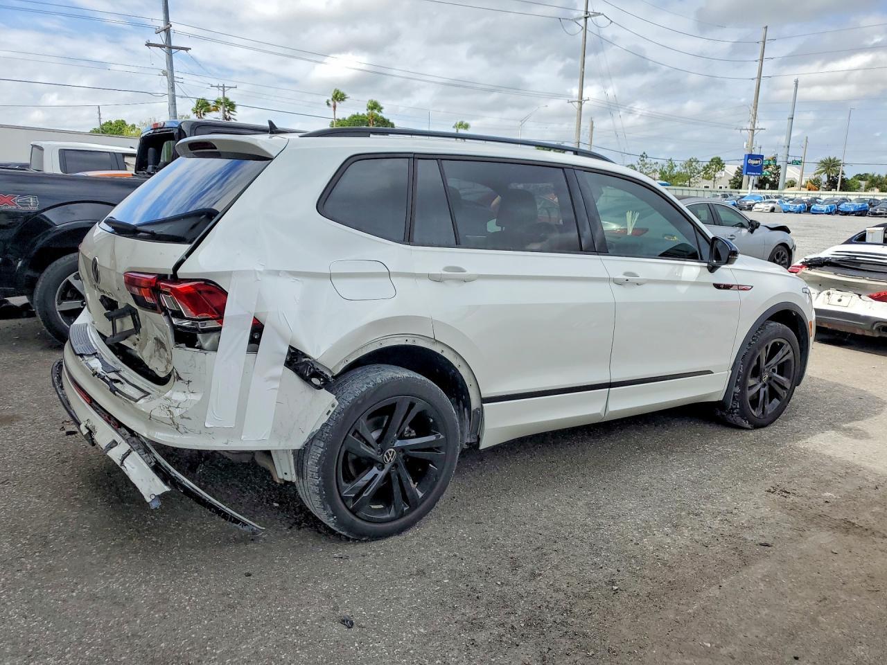 2023 Volkswagen Tiguan Se R-Line Black - zdjęcie 3