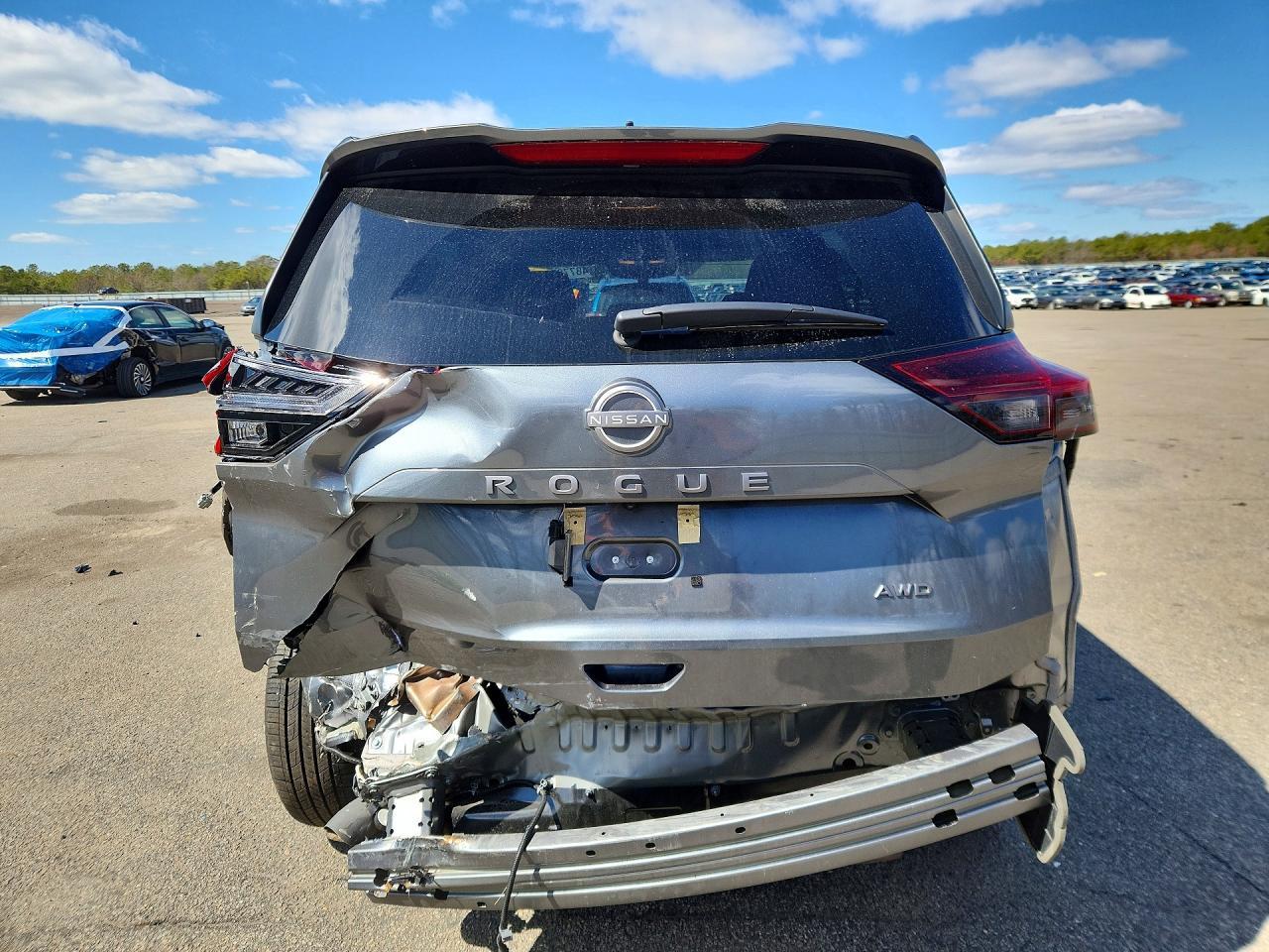 2025 Nissan Rogue S - zdjęcie 6