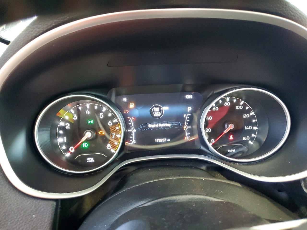 2021 Jeep Compass Limited - zdjęcie 9