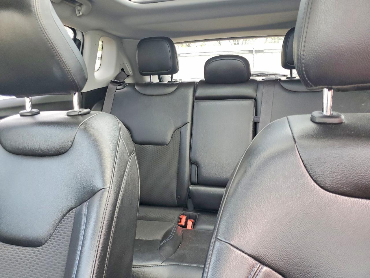 2022 Jeep Compass Latitude - zdjęcie 10