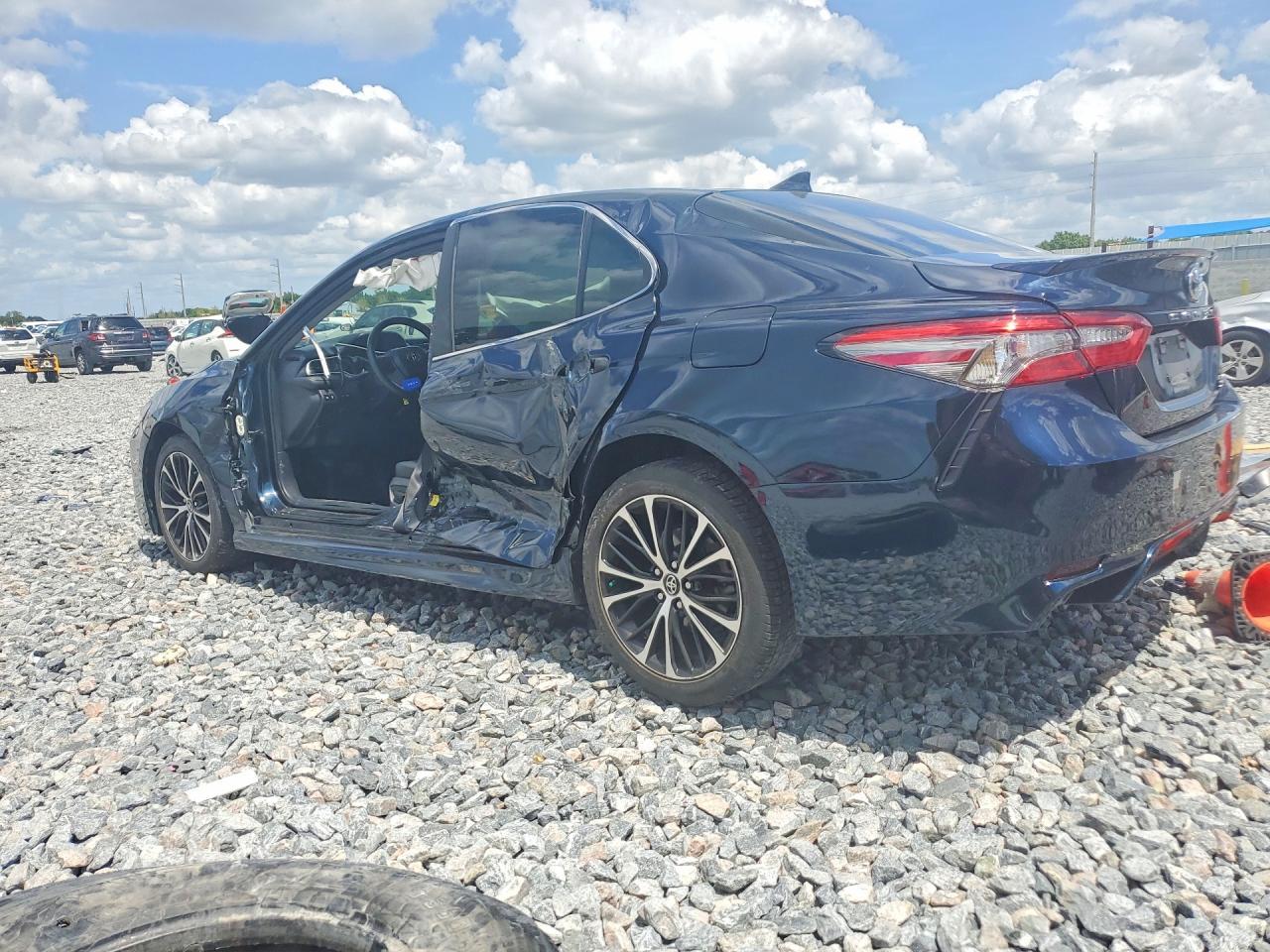 2018 Toyota Camry Se - zdjęcie 2