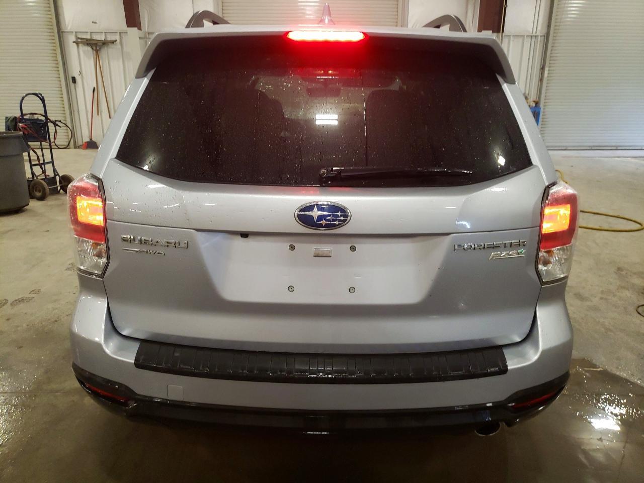 2017 Subaru Forester 2.5I Limited - zdjęcie 6