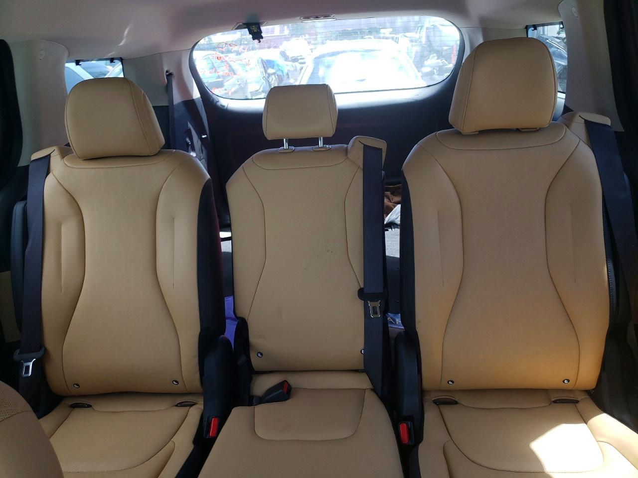 2024 Kia Carnival Ex - zdjęcie 10