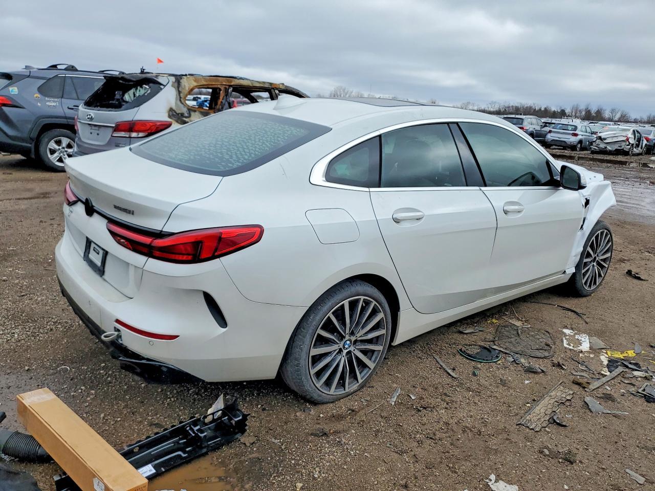 2021 BMW 228Xi - zdjęcie 3