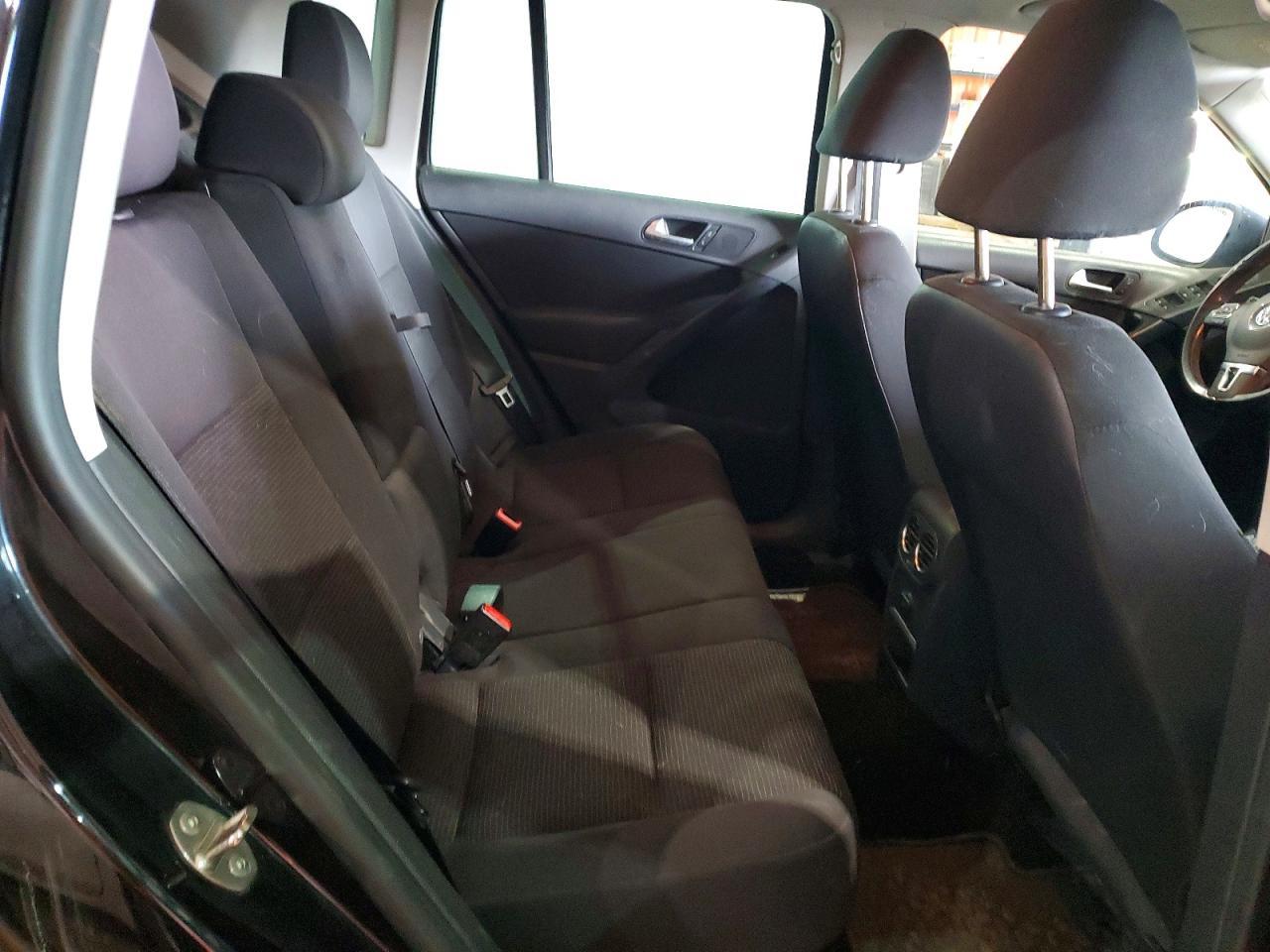 2014 Volkswagen Tiguan S - zdjęcie 10