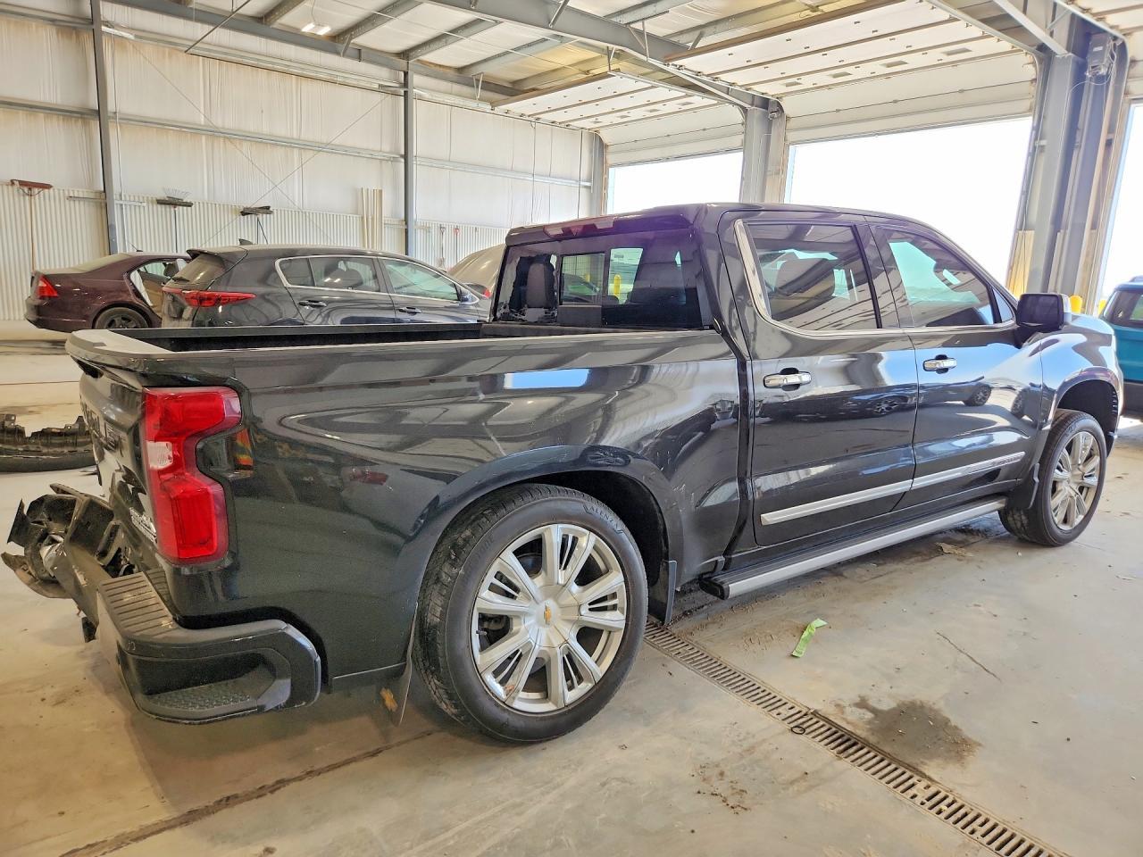 2022 Chevrolet Silverado K1500 High Country - zdjęcie 3
