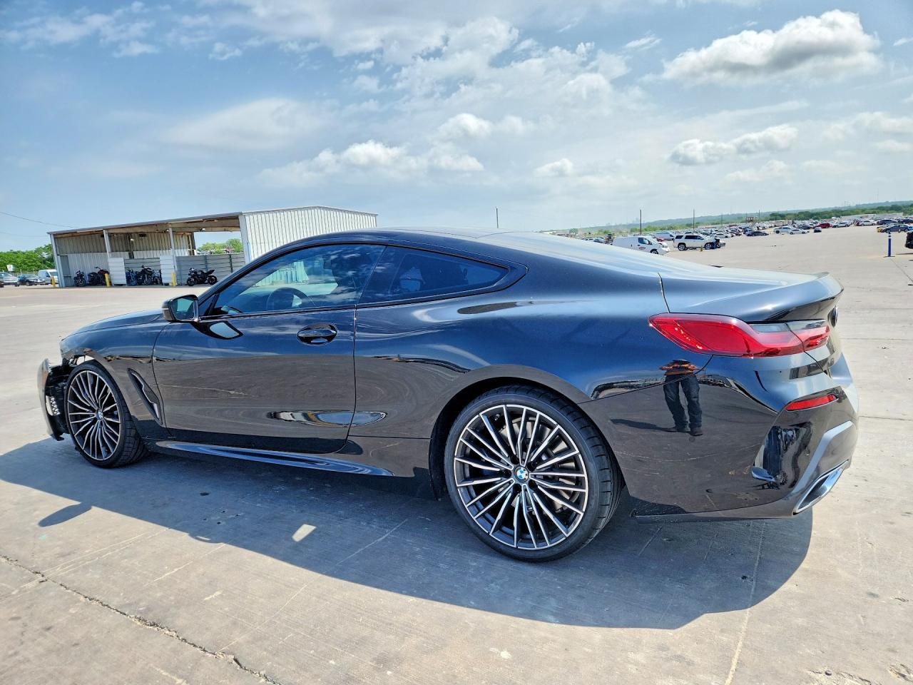2022 BMW 840I - zdjęcie 2