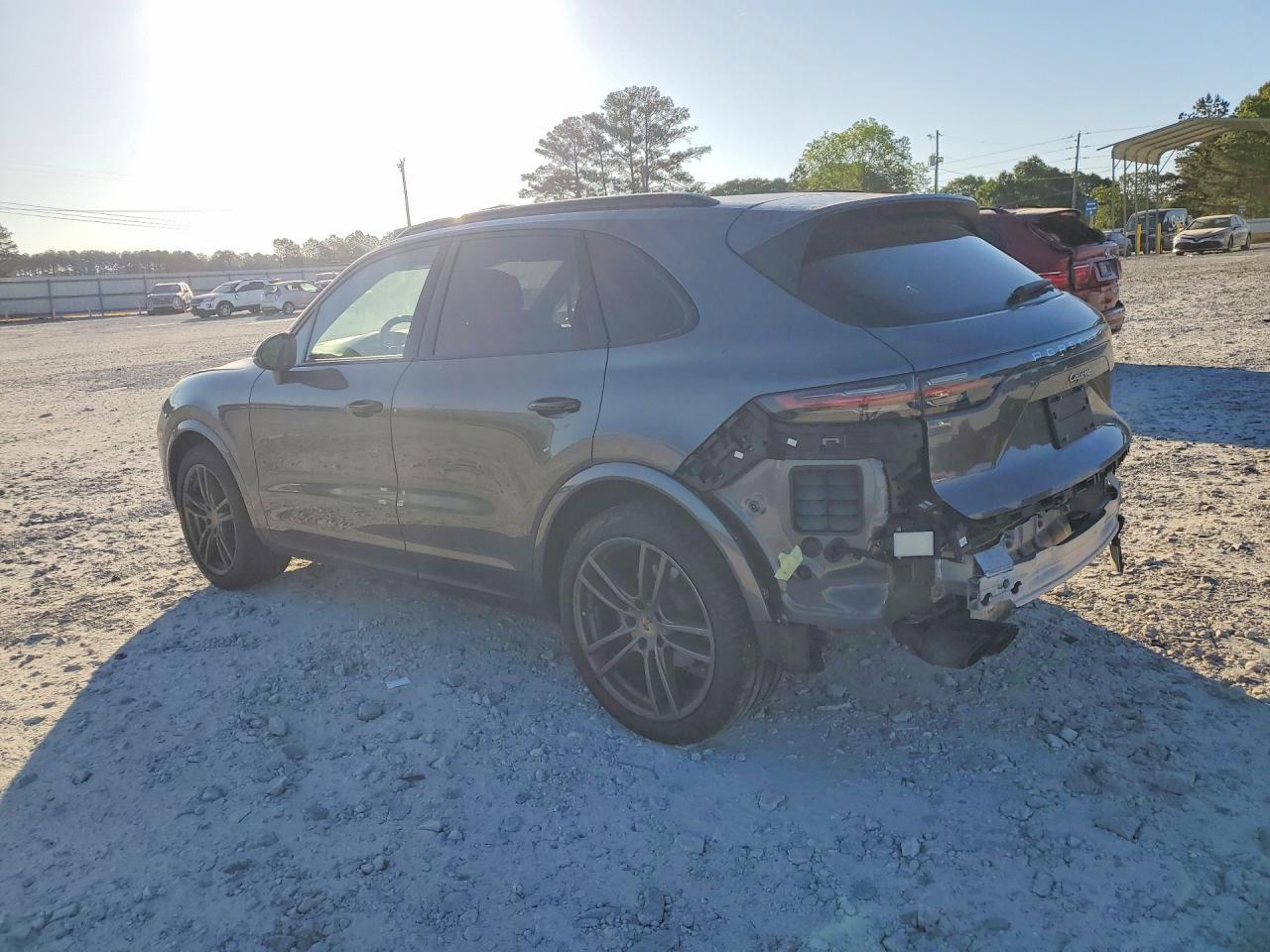 2019 Porsche Cayenne - zdjęcie 2