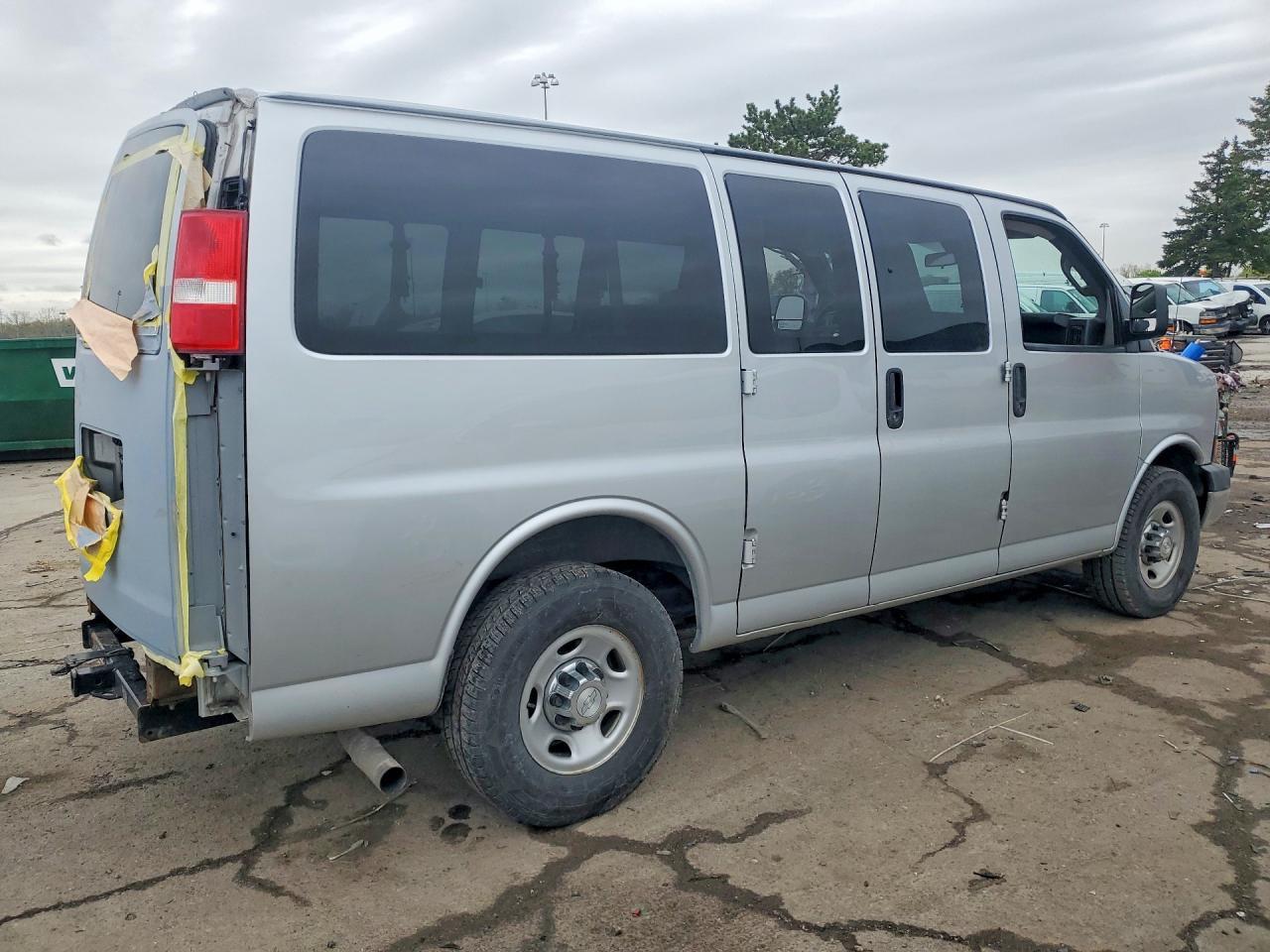 2019 Chevrolet Express G2500 Lt - zdjęcie 3