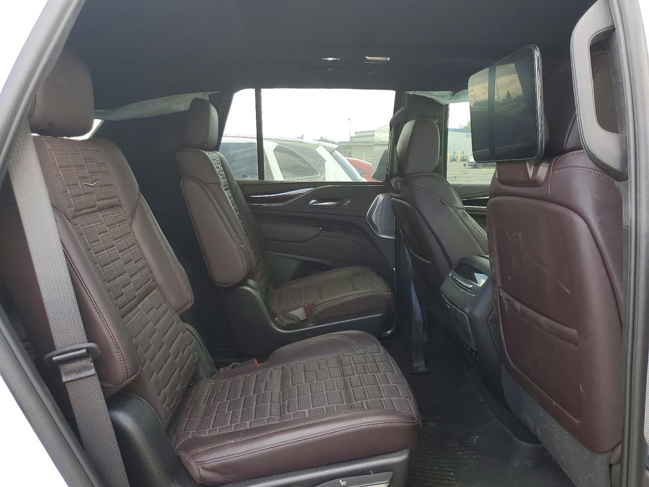 2023 Cadillac Escalade Sport Platinum - zdjęcie 11