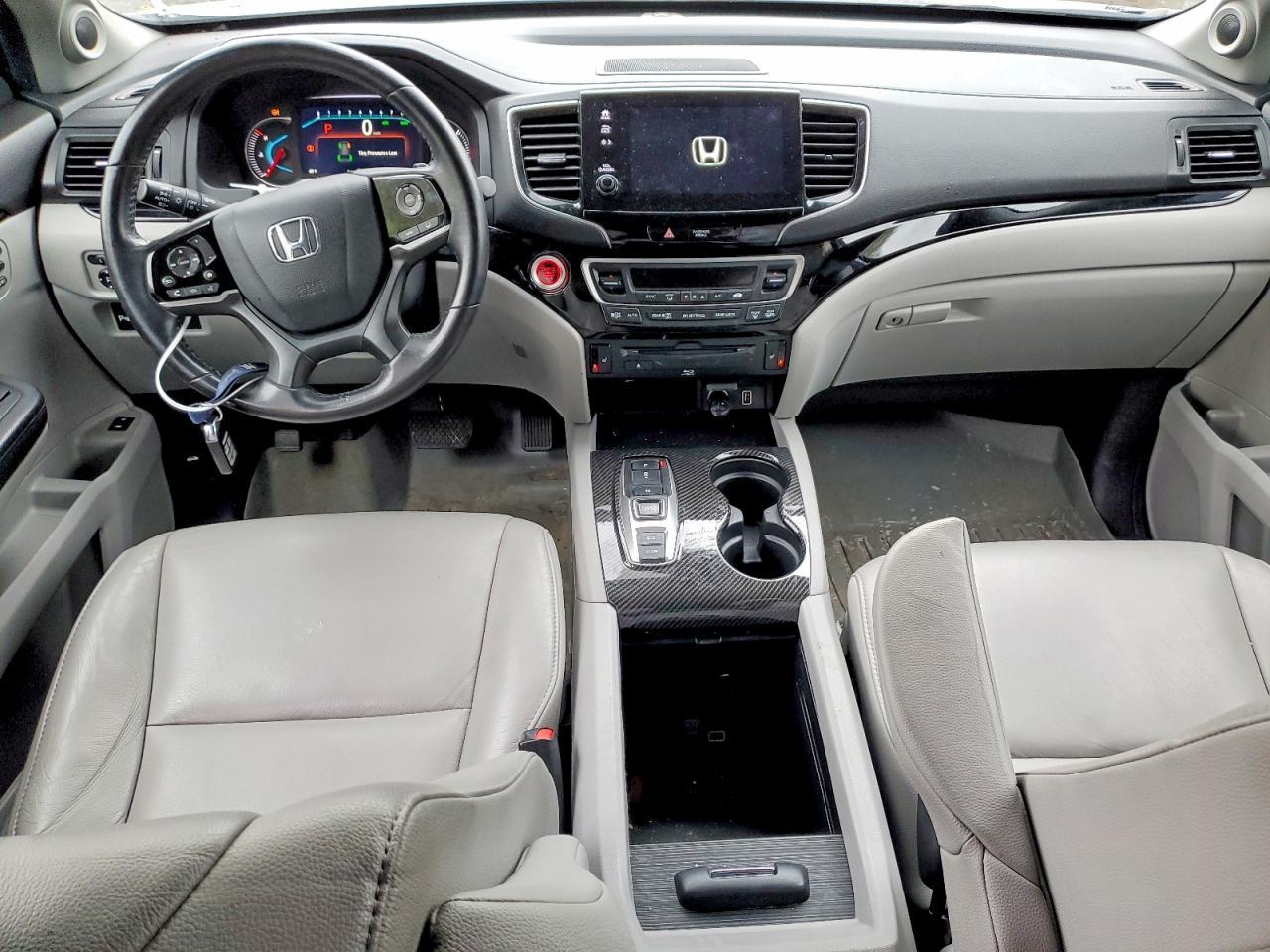 2022 Honda Pilot Touring - zdjęcie 8