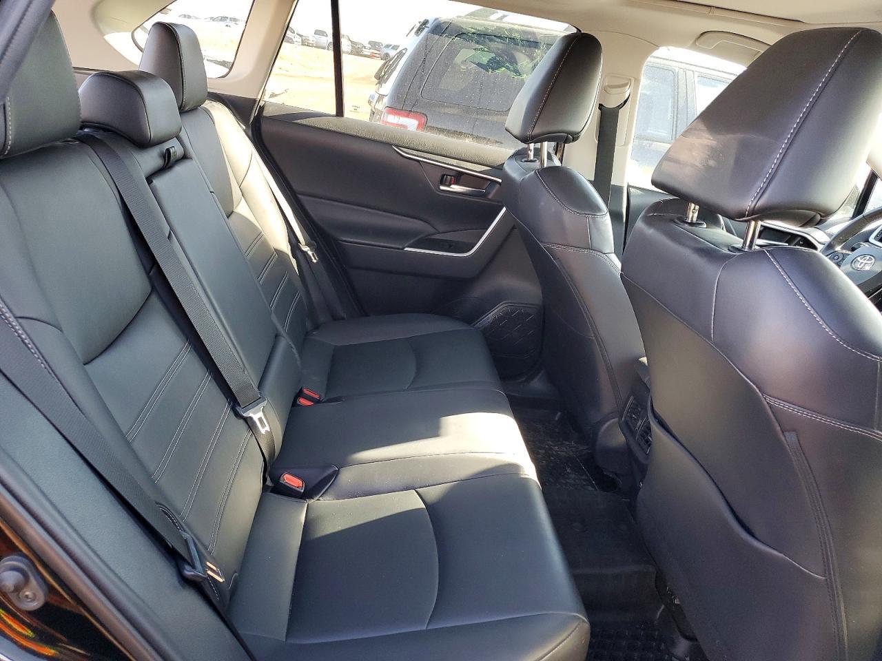 2020 Toyota Rav4 Xle - zdjęcie 10