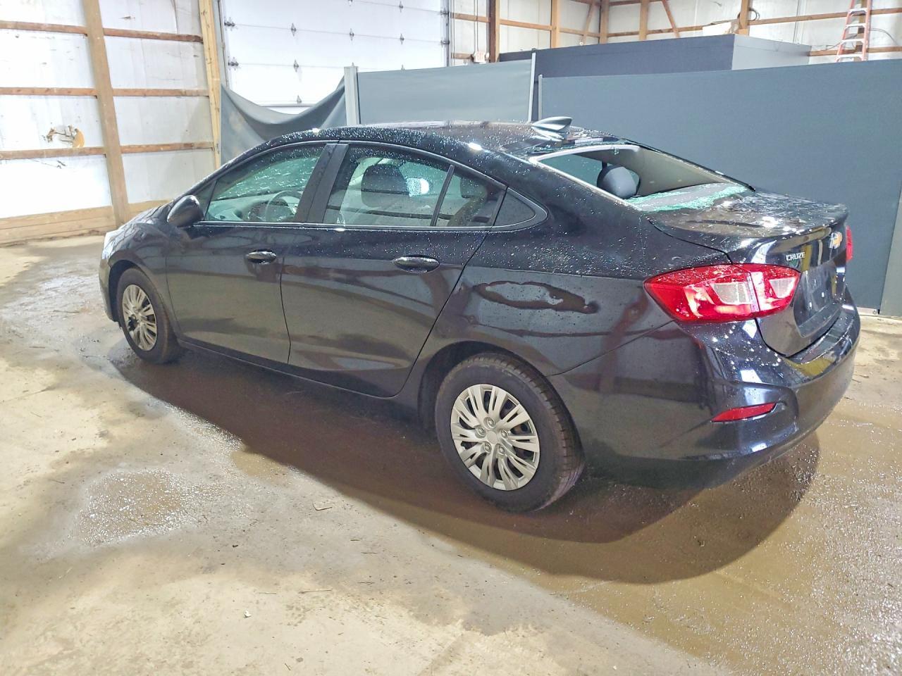 2018 Chevrolet Cruze Ls - zdjęcie 2