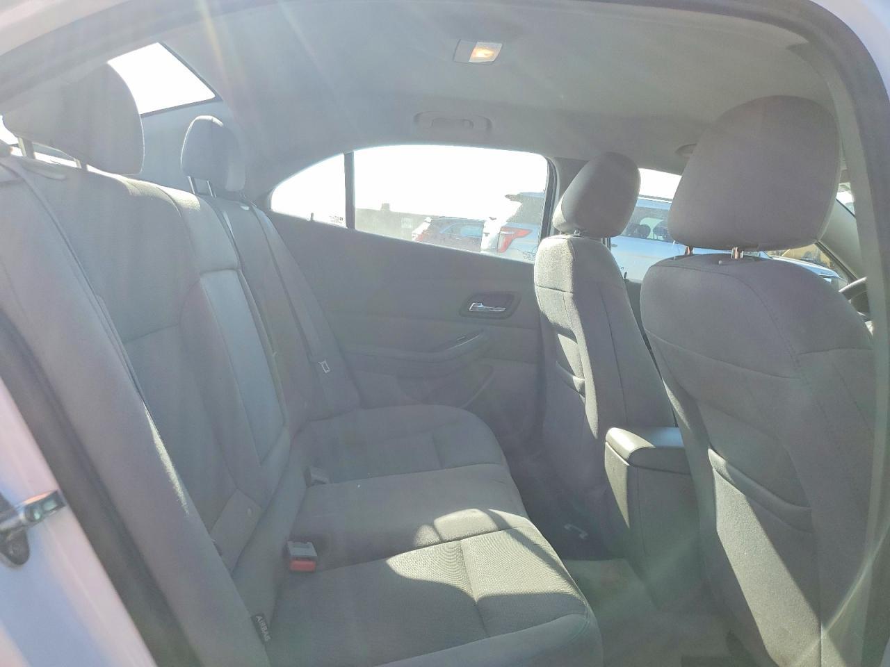 2014 Chevrolet Malibu Ls - zdjęcie 10