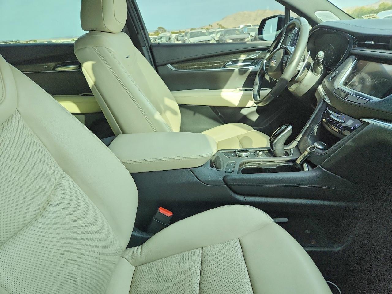2020 Cadillac Xt5 Sport - zdjęcie 13