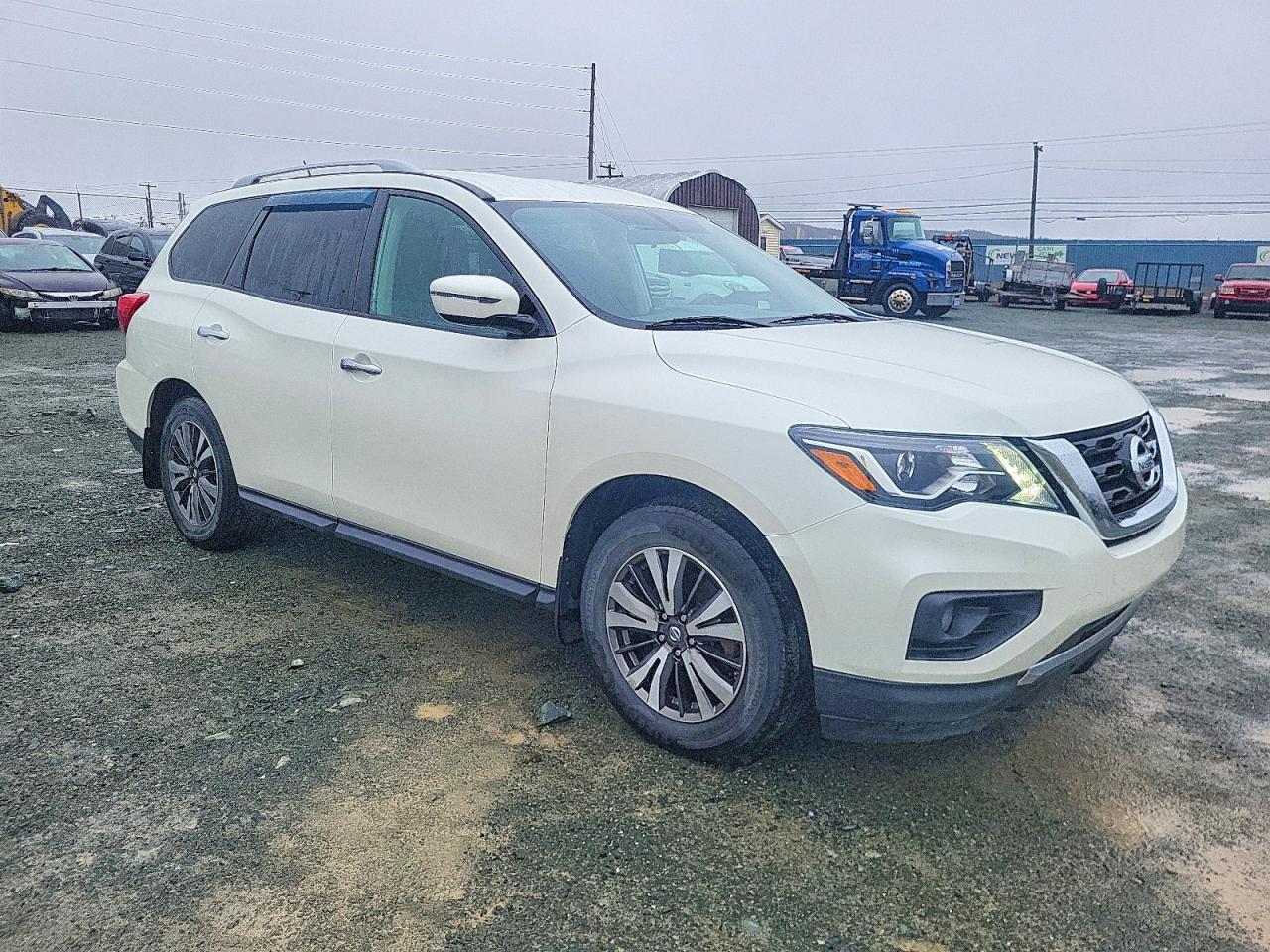 2017 Nissan Pathfinder S - zdjęcie 4