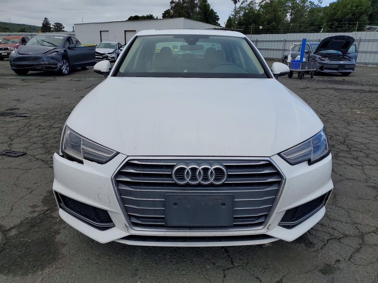 2019 Audi A4 Premium - zdjęcie 5