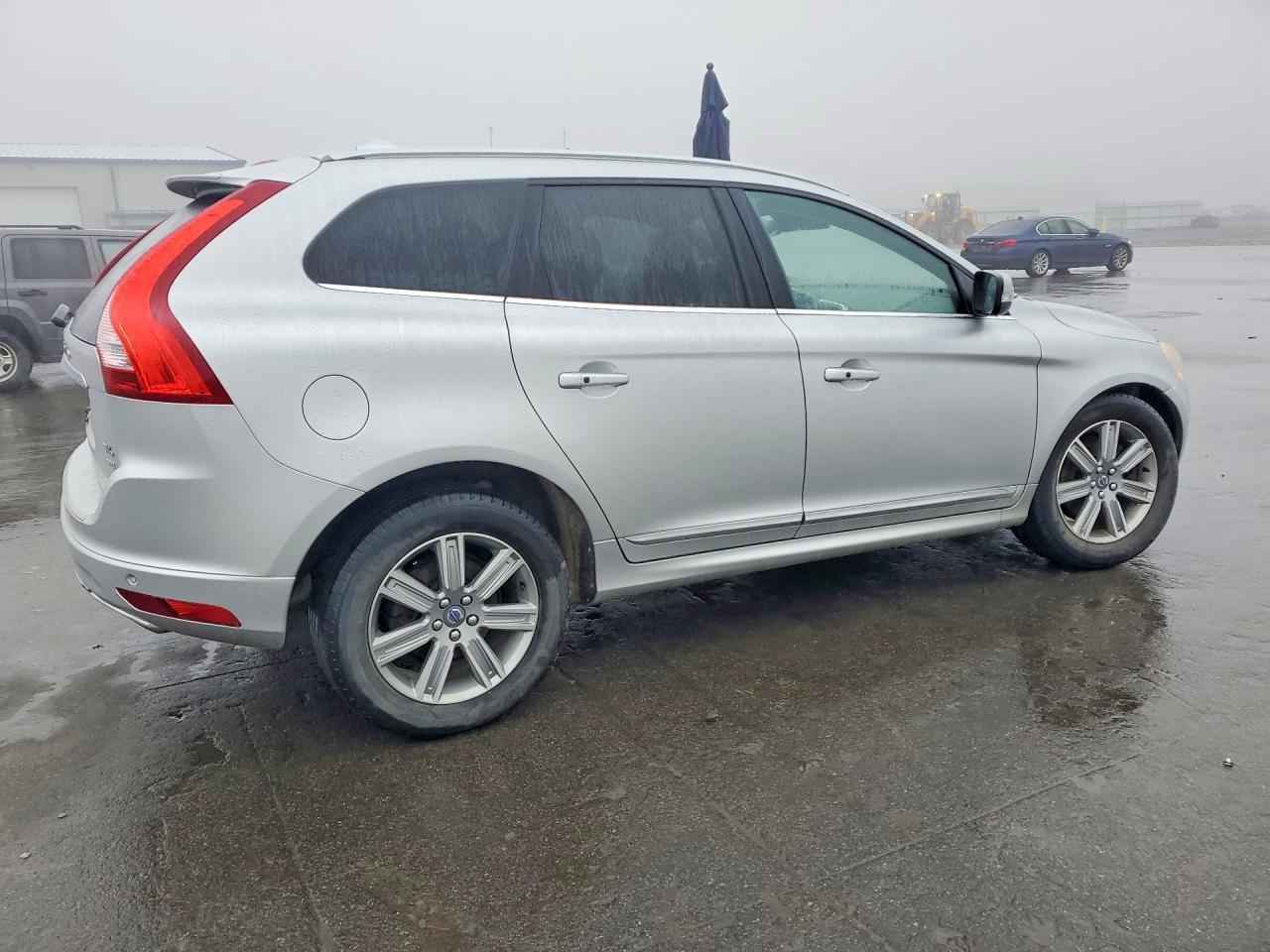 2016 Volvo Xc60 T6 Premier - zdjęcie 3