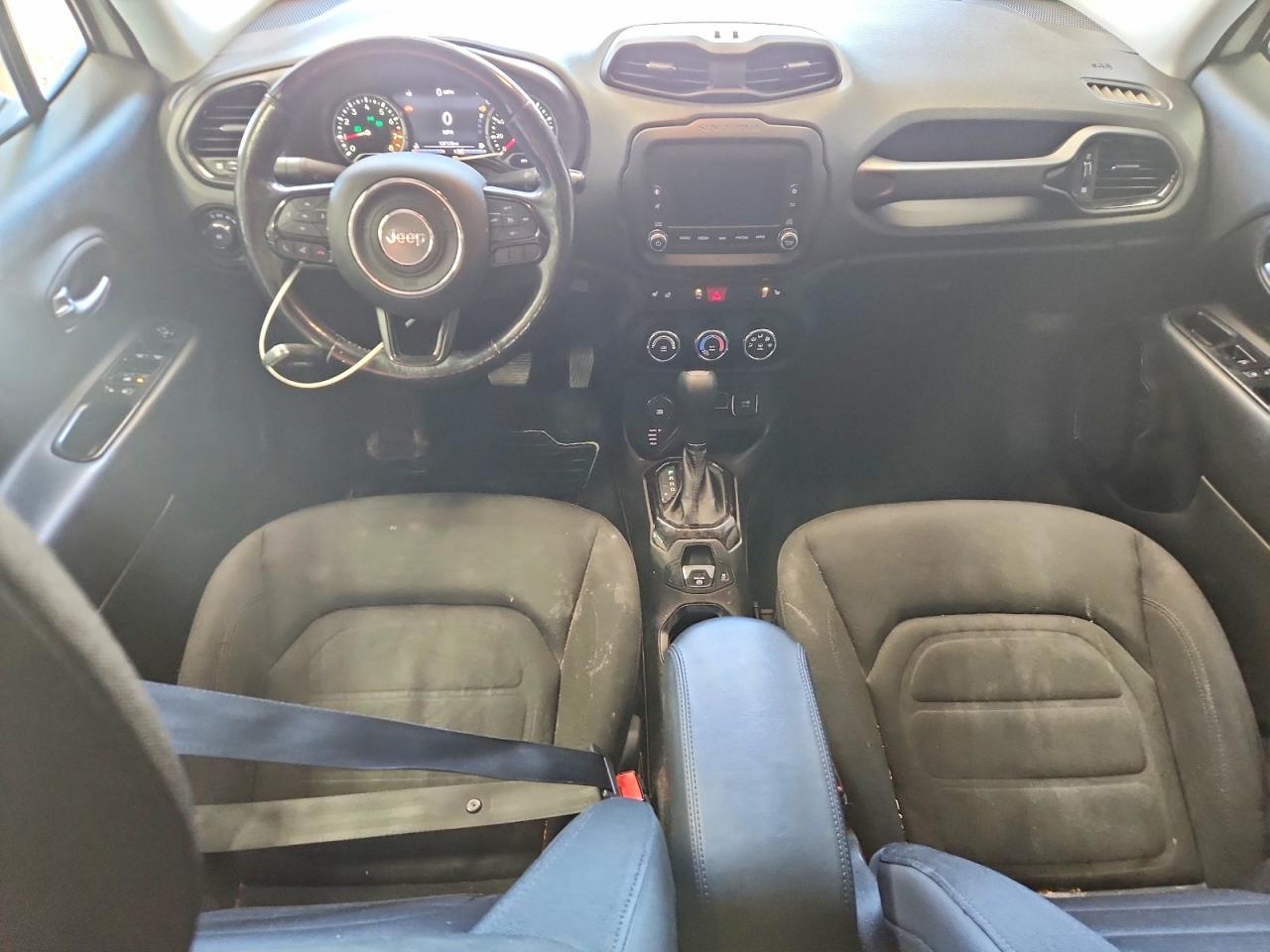 2017 Jeep Renegade Latitude - zdjęcie 8