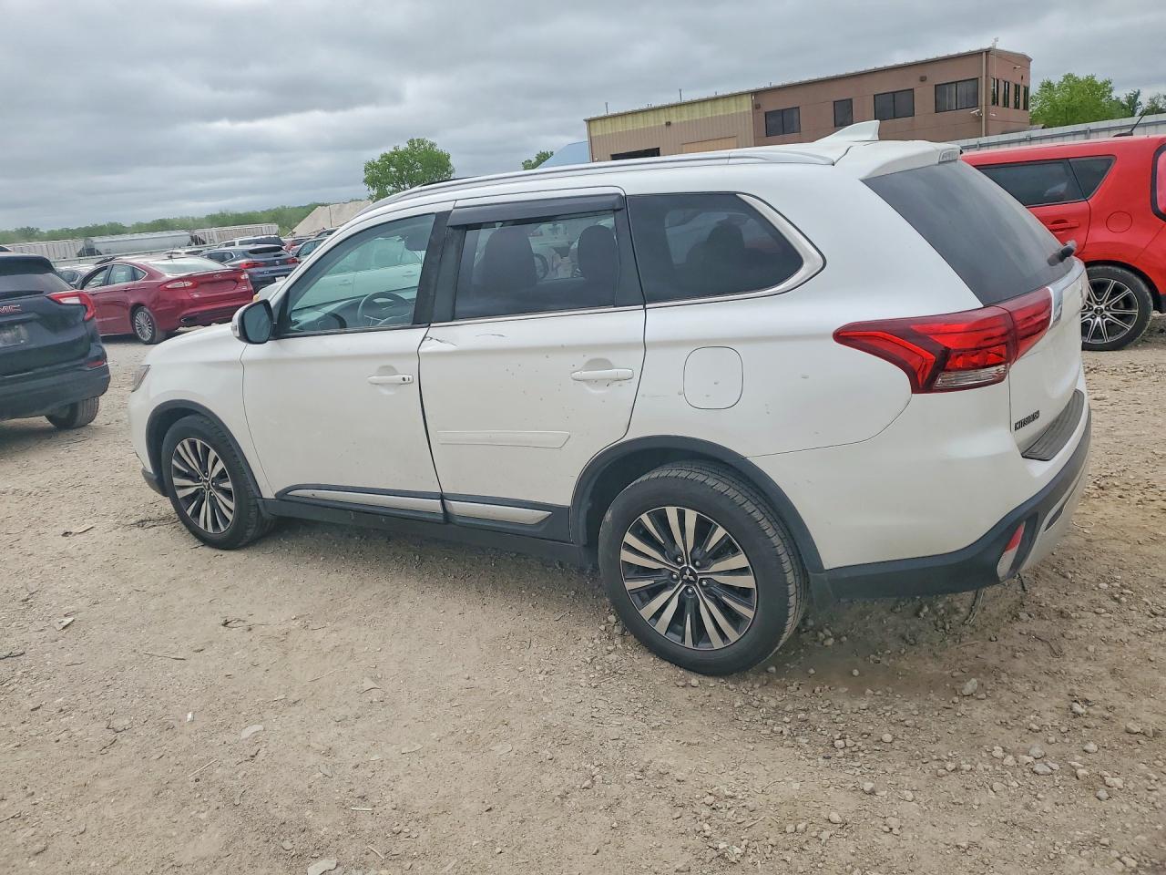 2019 Mitsubishi Outlander Se - zdjęcie 2