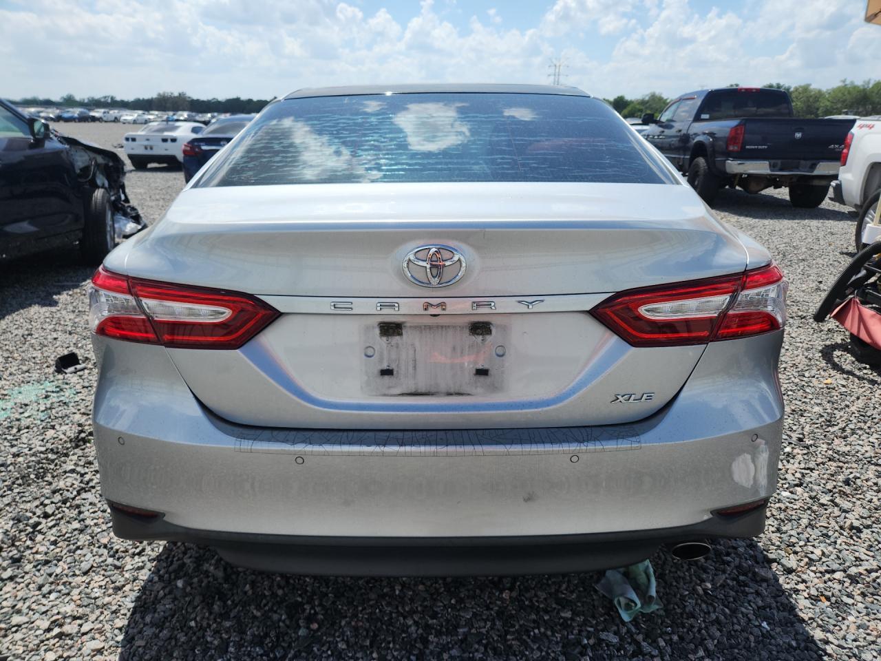 2018 Toyota Camry Xle - zdjęcie 6