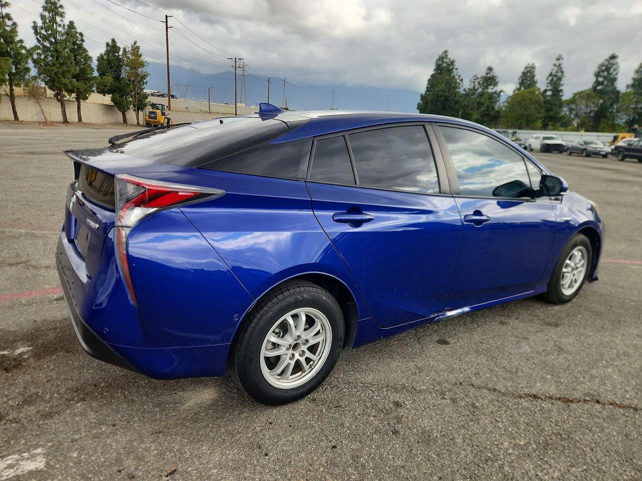 2018 Toyota Prius Two - zdjęcie 3