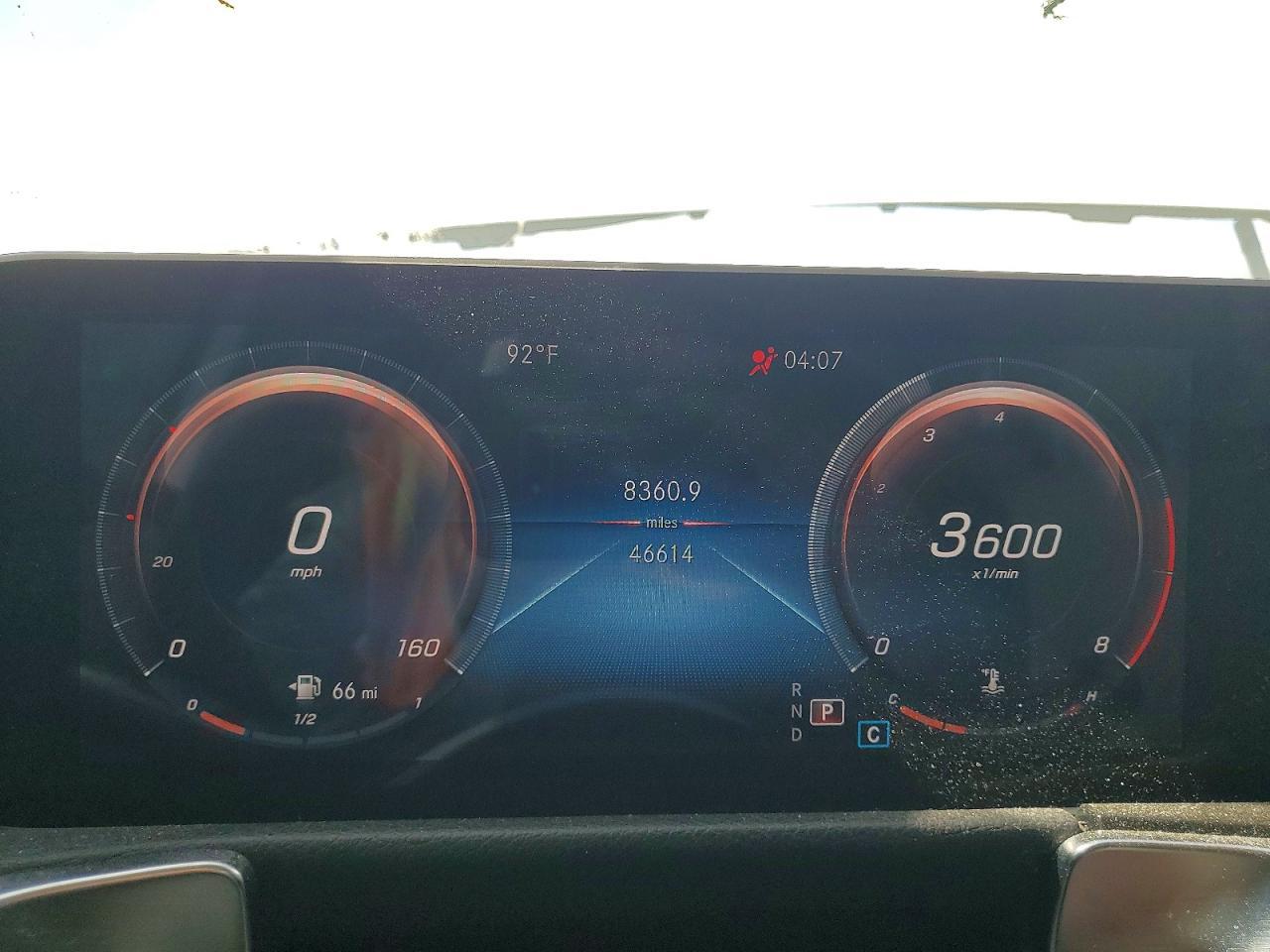 2020 Mercedes-Benz Glb 250 - zdjęcie 9