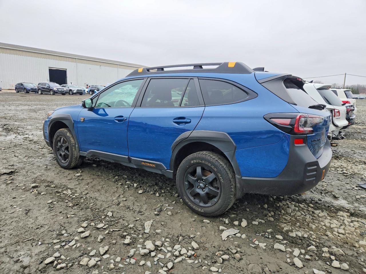 2022 Subaru Outback Wilderness - zdjęcie 2
