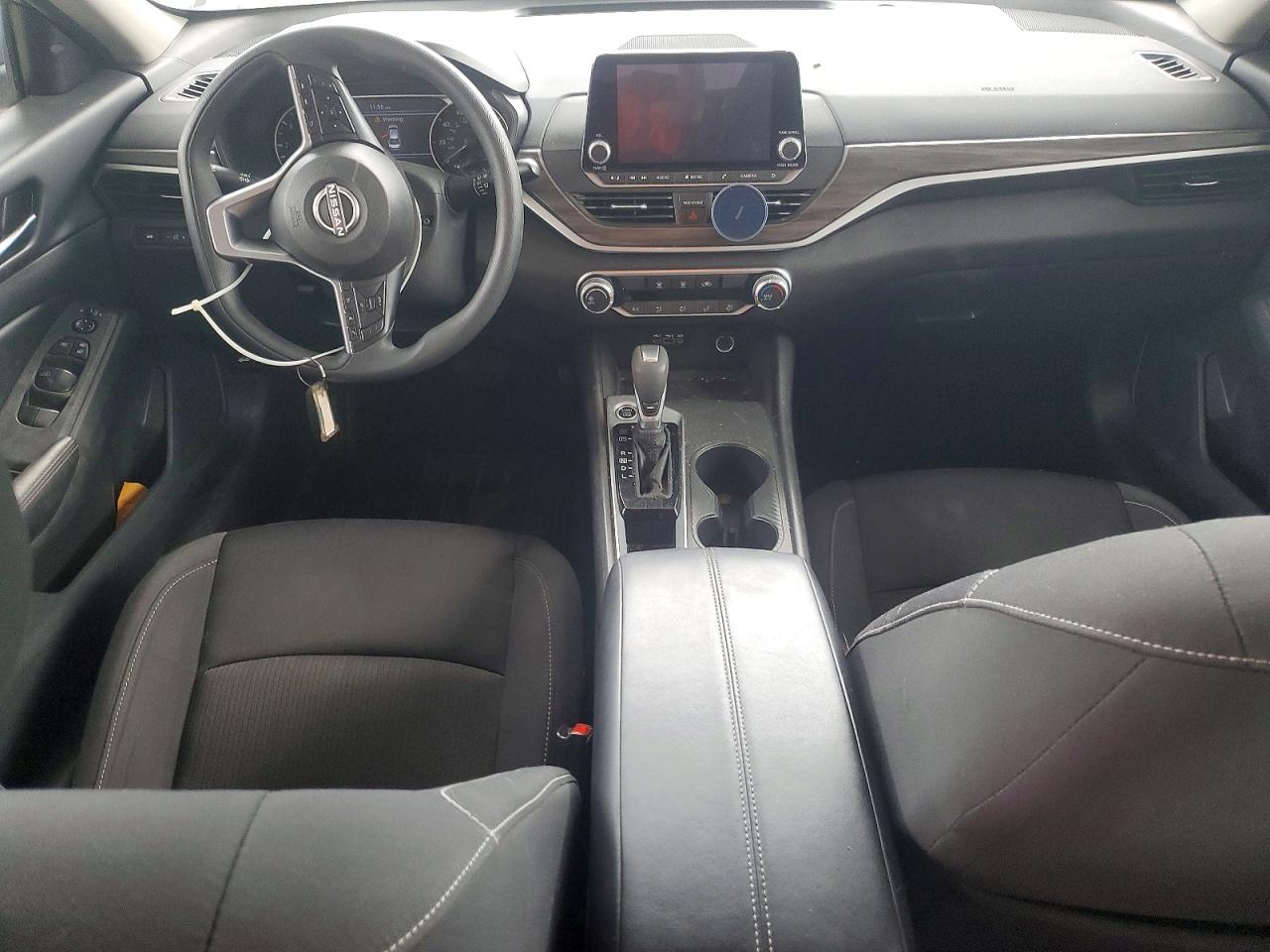 2025 Nissan Altima Sv - zdjęcie 8