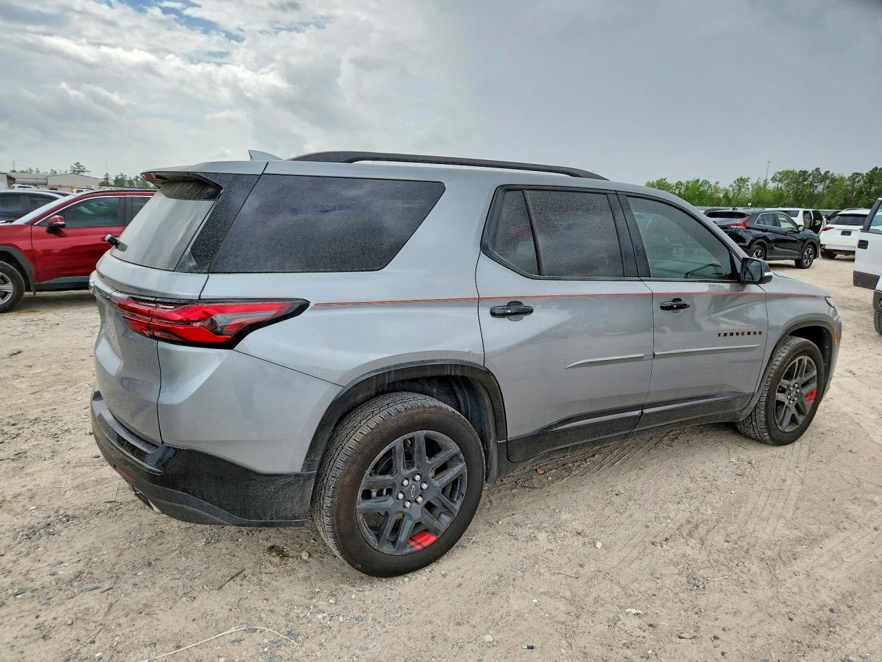 2024 Chevrolet Traverse Limited Premier - zdjęcie 3