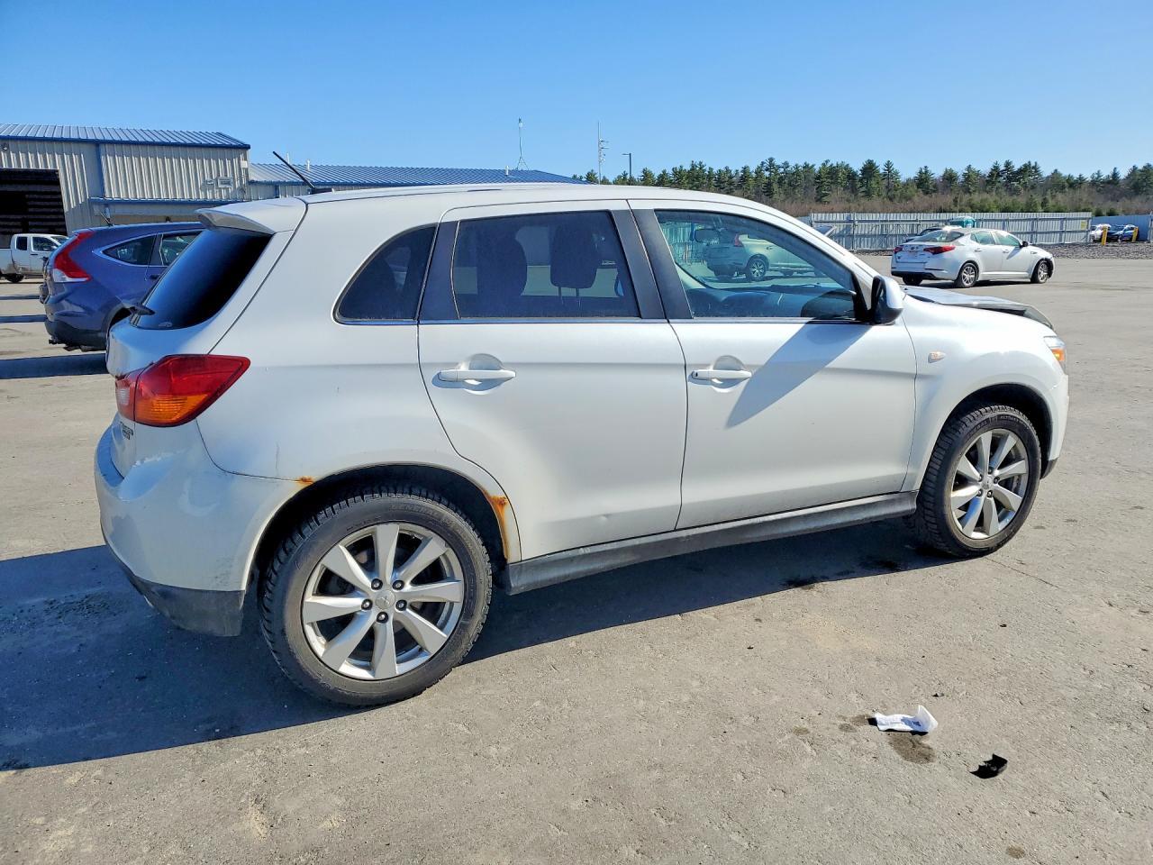 2014 Mitsubishi Outlander Sport Se - zdjęcie 3