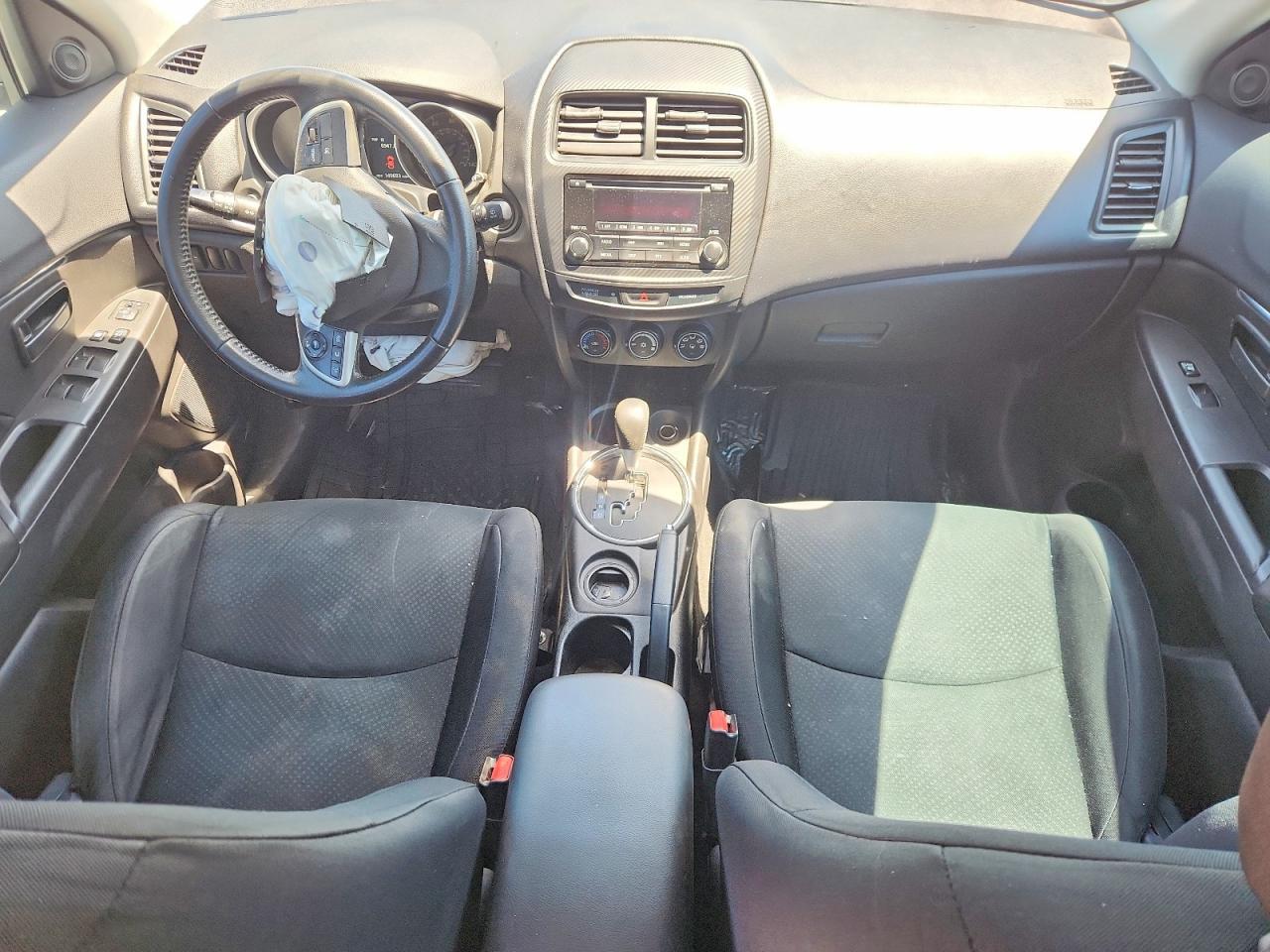 2015 Mitsubishi Outlander Sport Es - zdjęcie 8