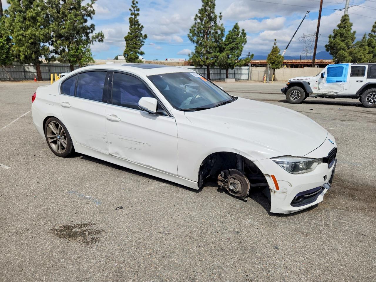 2017 BMW 330 I - zdjęcie 4