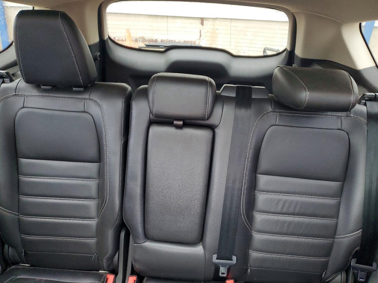 2017 Ford Escape Titanium - zdjęcie 10