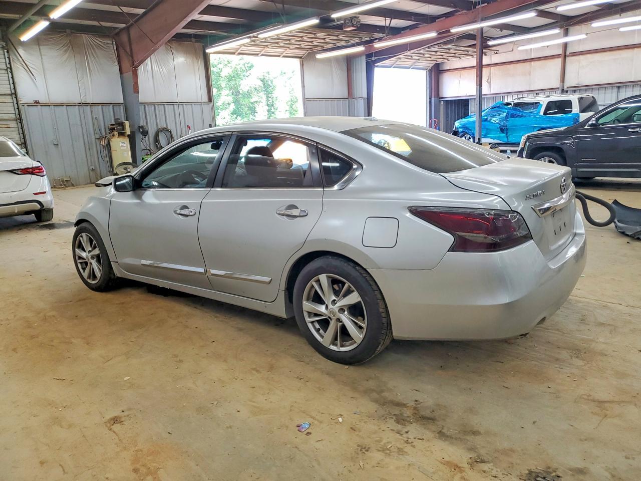 2015 Nissan Altima 2.5 Sv - zdjęcie 2