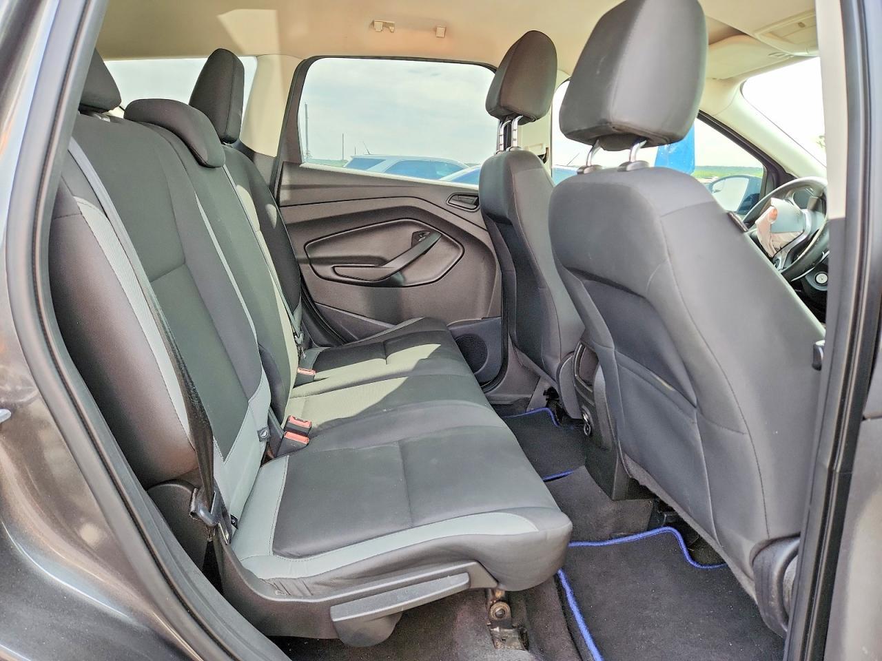 2016 Ford Escape S - zdjęcie 11