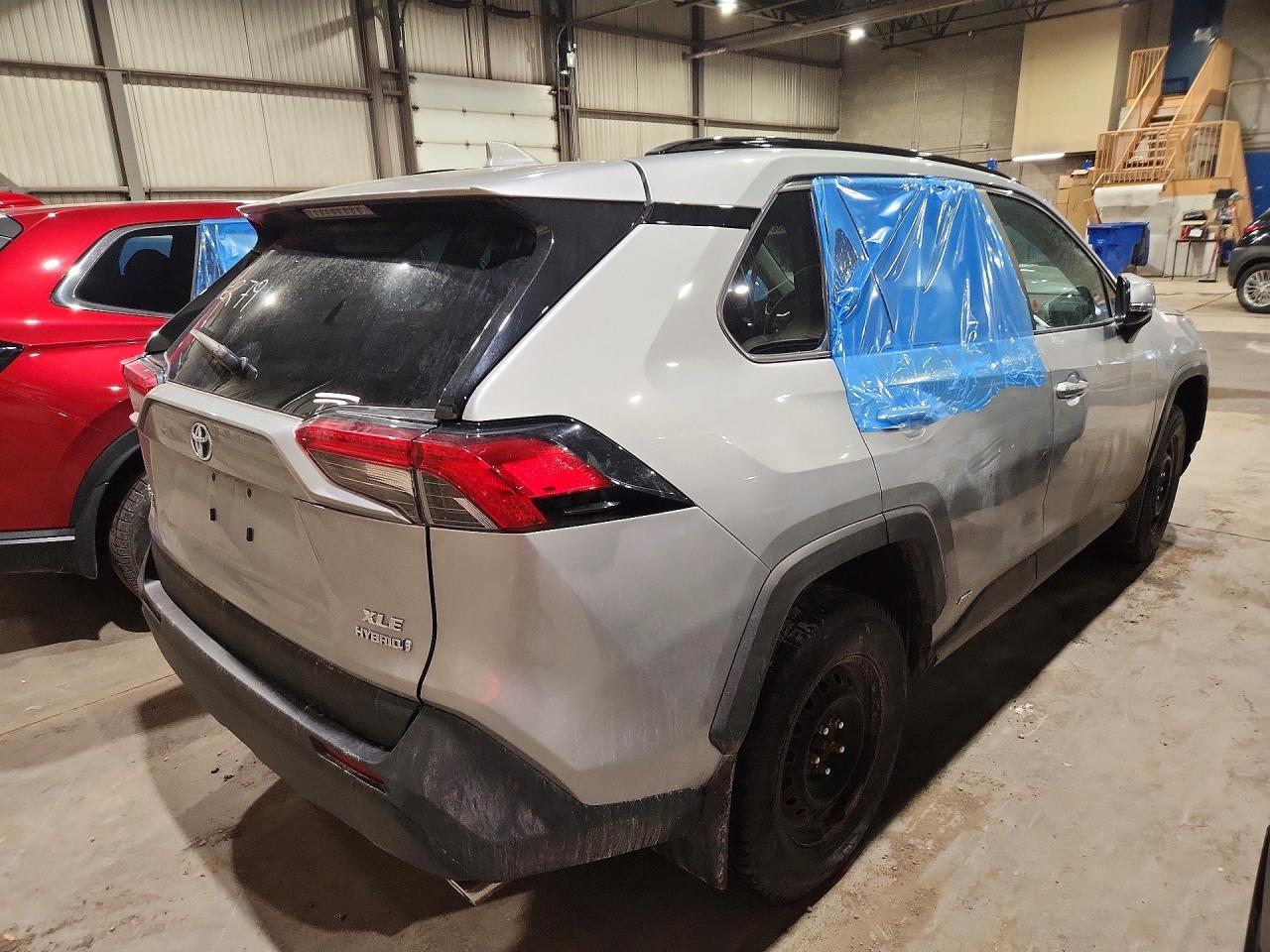 2022 Toyota Rav4 Xle - zdjęcie 3