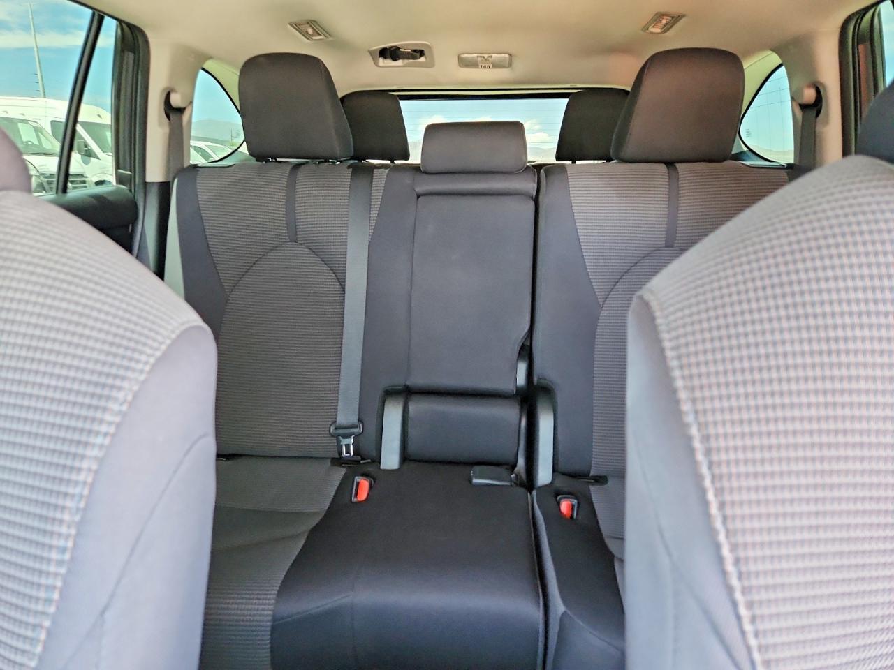 2024 Toyota Highlander Le - zdjęcie 10